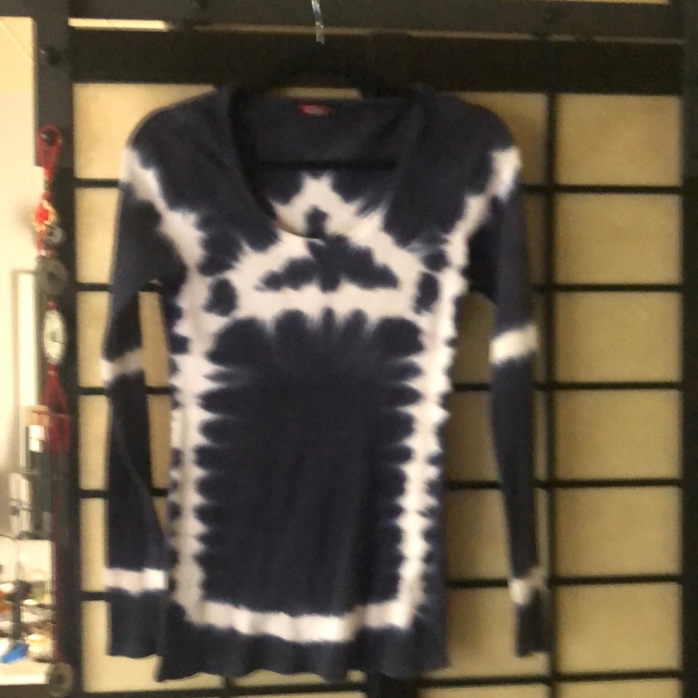 Navy blue and white top.